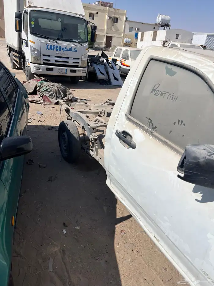 ايسوزو ديماكس 2006 4