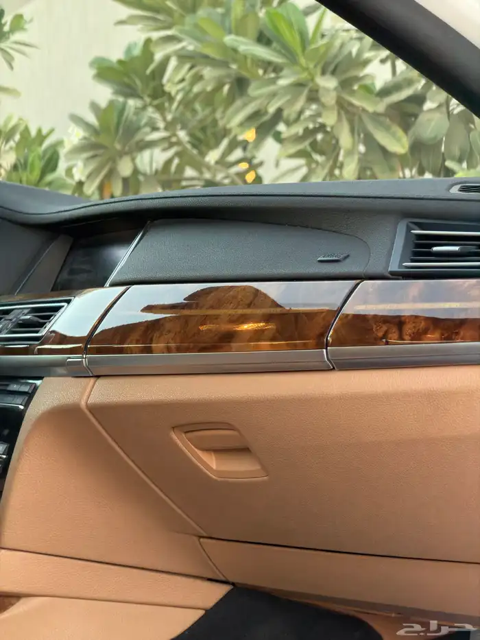 بي أم دبليو 2015 فئة 730 فل كامل موتر شرط الفحص بدي ومحركات 36