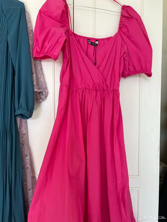 فساتين وجزم بأسعار مناسبه 7