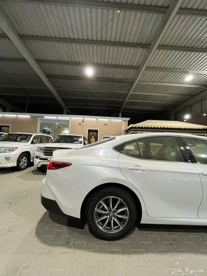 كامري E هايبرد 2025 3