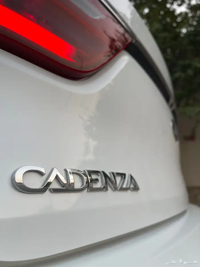 كيا كادينزا 2018 شبه الاصفار 31