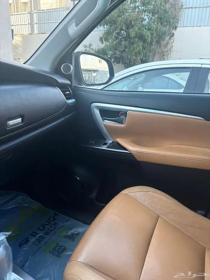 فورتشنر 2017 فل كامل ممشى 190 الف VX SR5 V6 السعر لقطة 8