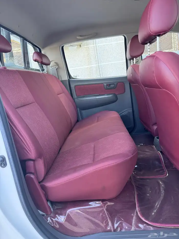 هايلوكس ( مخزن بريمي ) 88