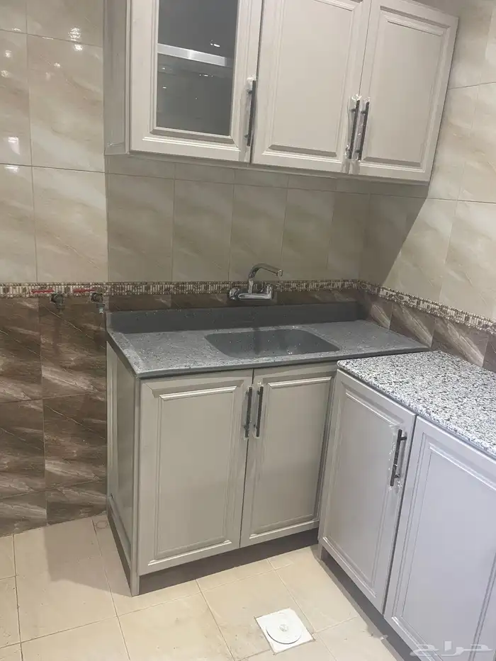 (غرفه) ارضيةبحي النهضة بالرياض للايجار 1500 ريال شهريا 2