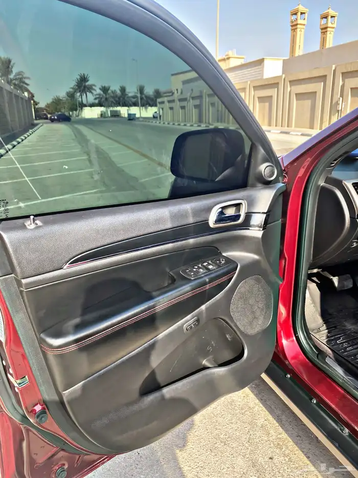 جيب جراند شيروكي تريل هوك 2017 اول مالك 8