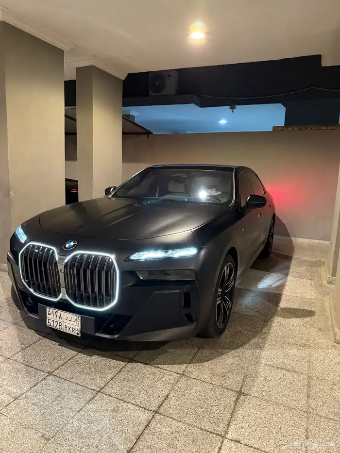 بي ام دبليو 735i موديل 24 0