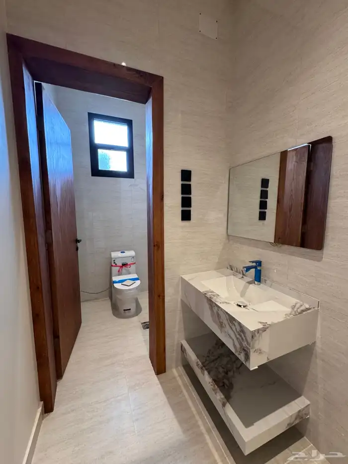 للبيع روف علوى يفتح على برحه مسجد من 680 الف 8 غرف 23