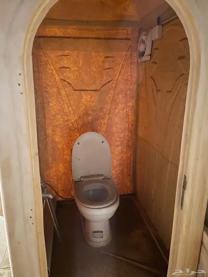 حمام فيبر الباب فقط يبغى له تركيب وشد البيع مع التوصيل 1