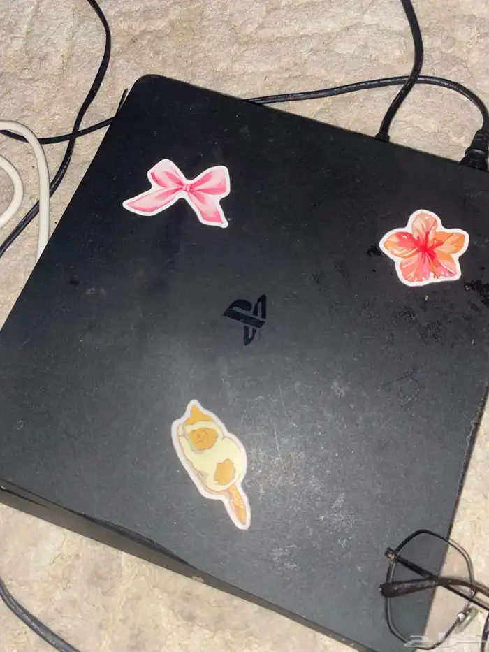 سوني فور لي البيع على 700 0