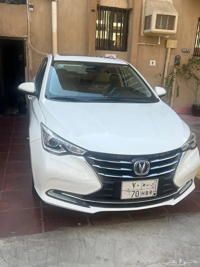 سيارة شنجان ممشى 70 ألف 2023 نظيفه جدا  والبيع سمح 1