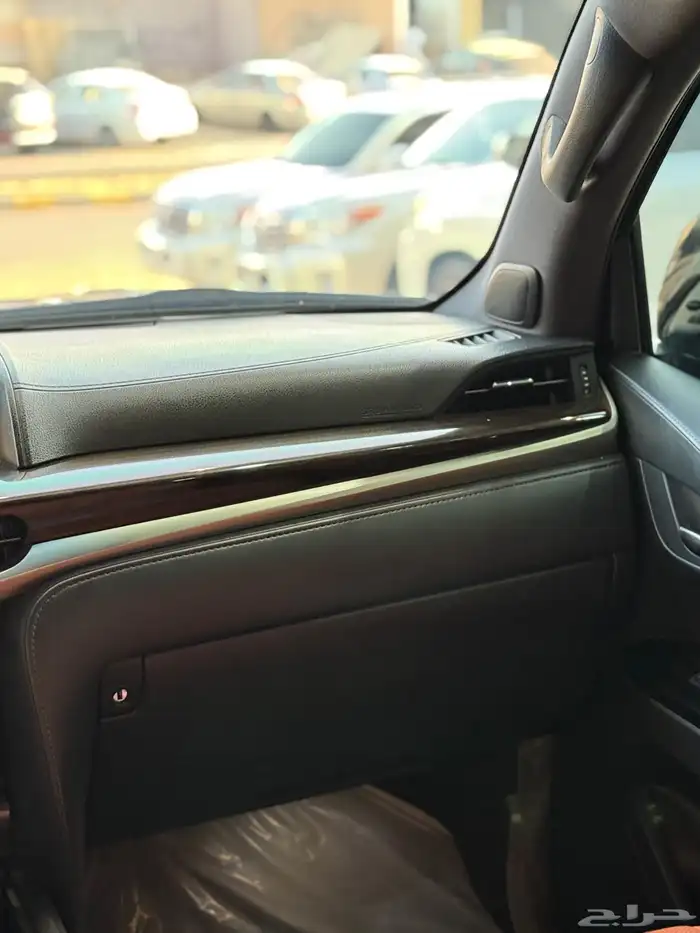 لكزس - 2019 - LX570 - فل كامل 17