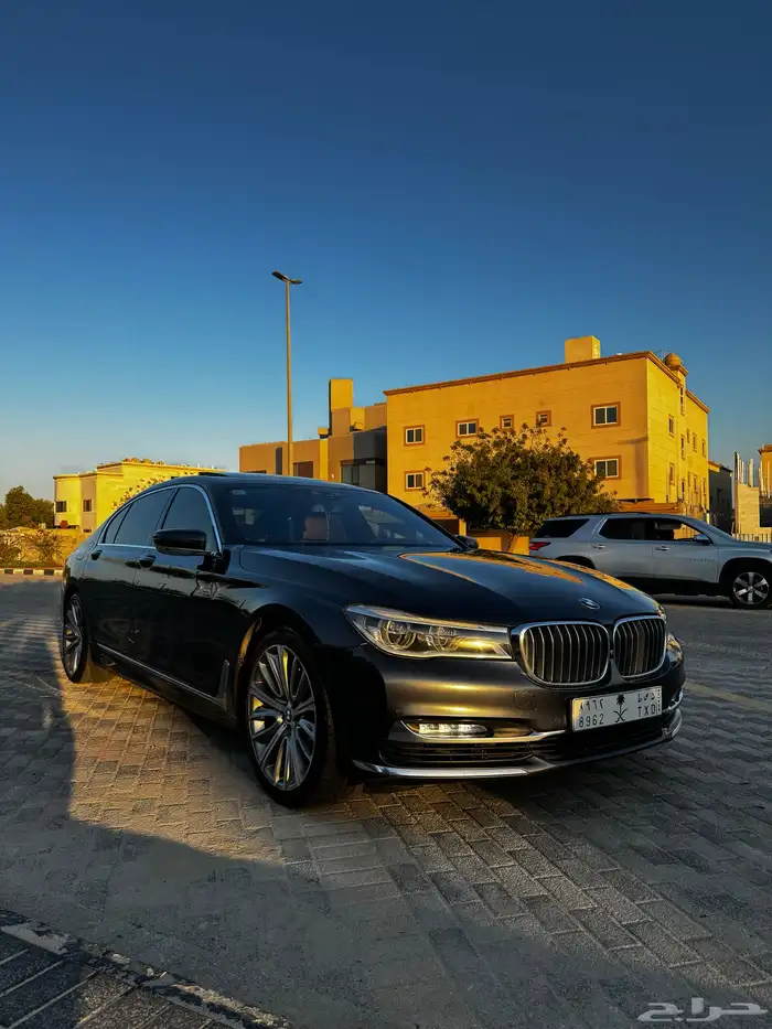 BMW 2019 740li 4