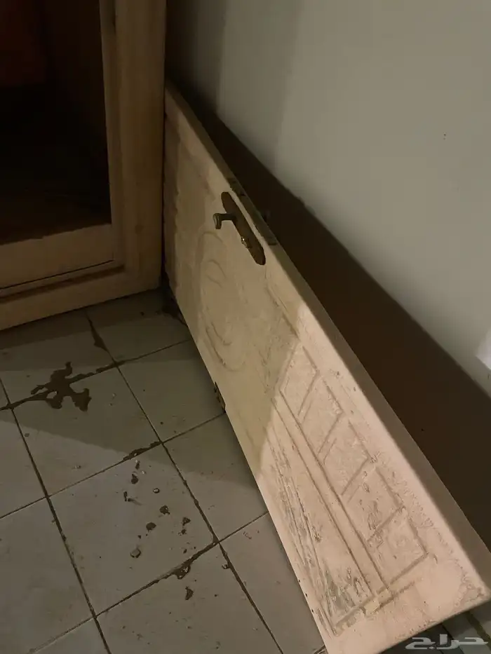 حمام فيبر الباب فقط يبغى له تركيب وشد البيع مع التوصيل 2