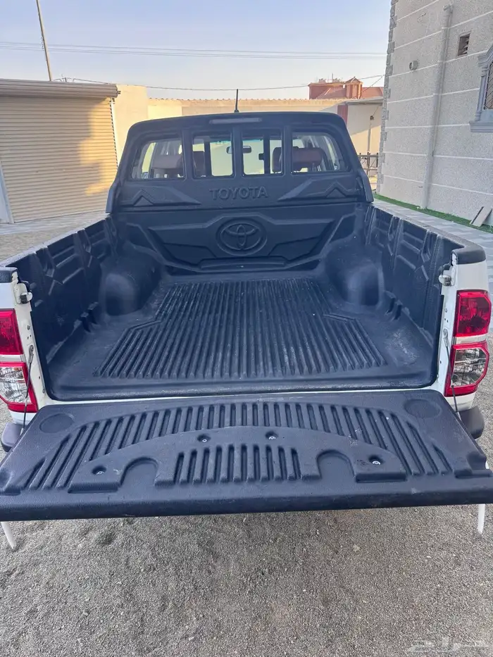 هايلوكس ( مخزن بريمي ) 74