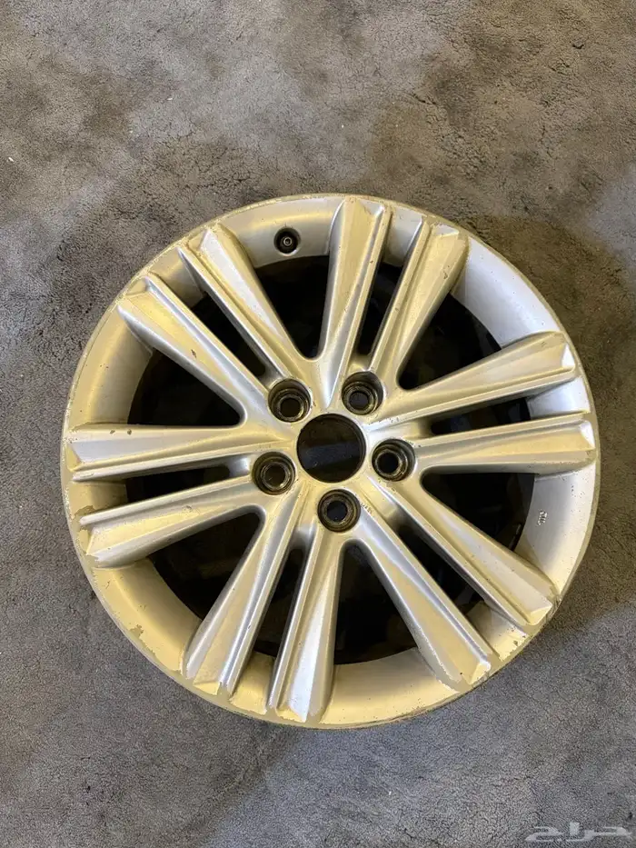 جنوط مستعملة لكزسes350 موديل 2014 ا 2