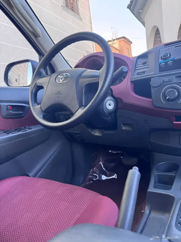 هايلوكس ( مخزن بريمي ) 79