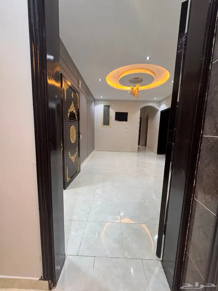 شقه دور ثاني حي البوادي للبيع 380 الف 4