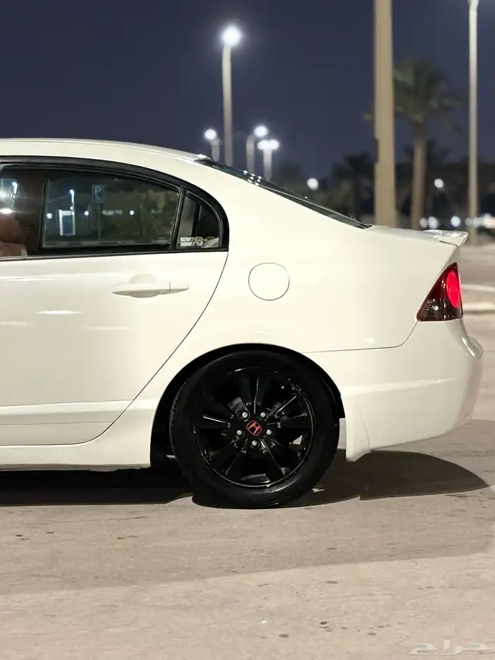 هوندا سيفيك 2007 قير أوتوماتيك ولوحه مميزه 10