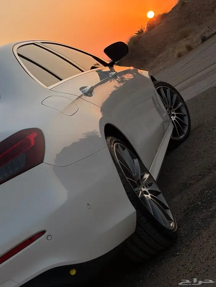 للبيع مرسيدس E300 AMGkit موديل 2022 بدي وكاله 20
