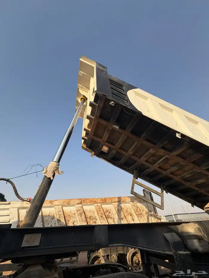 صندوق قلاب (للبيع فقط ) على السوم 9