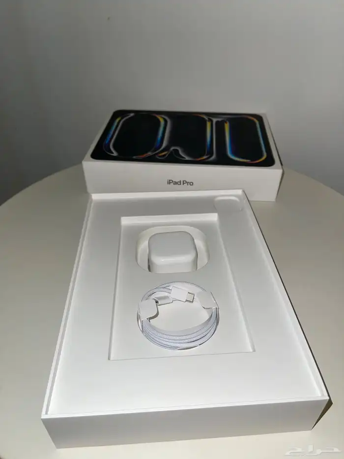 ايباد برو M4 شاشه 11 انش 256 اسود 3