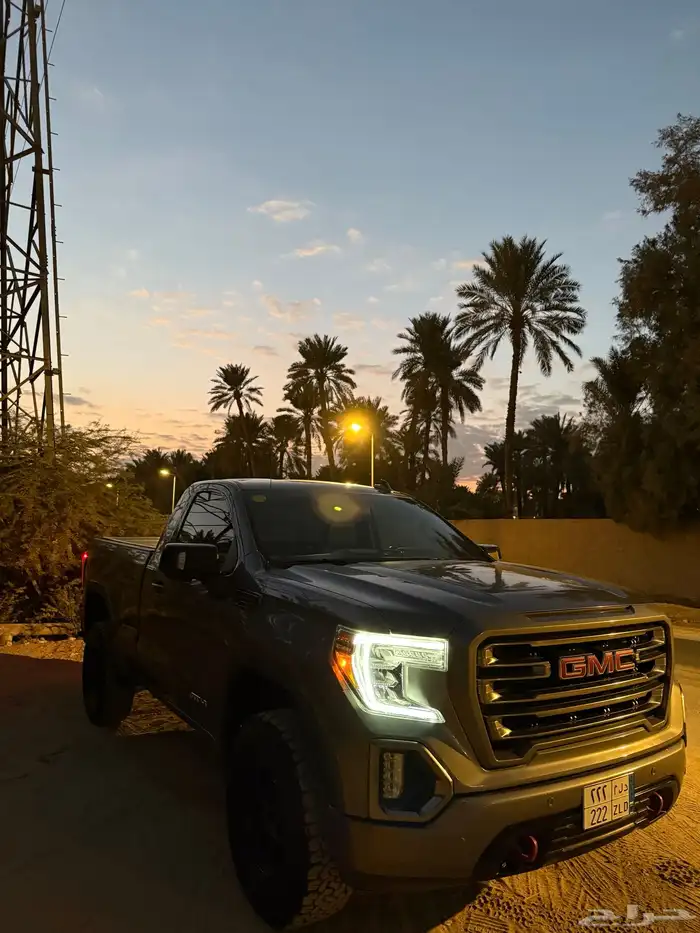 سييرا AT4 نظيف رمادي 35