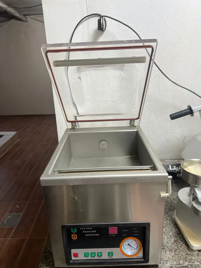 مكينة شفط الهواء فاكيوم 1