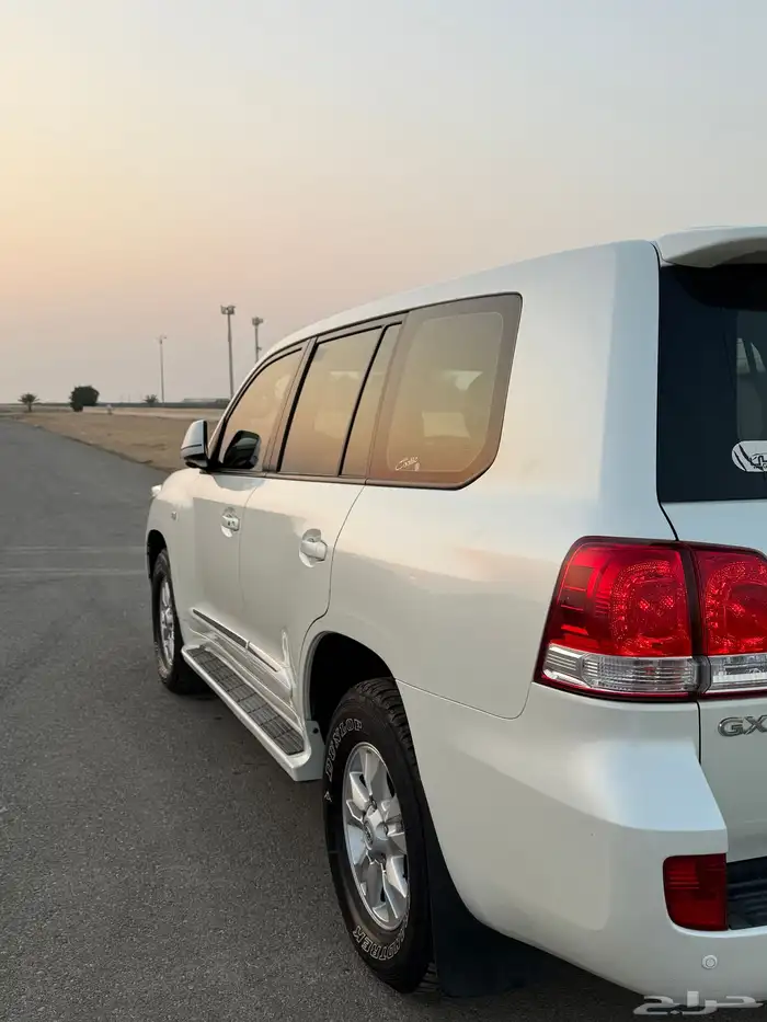 جيب لاندكروزر 2011((مخزن )) 9