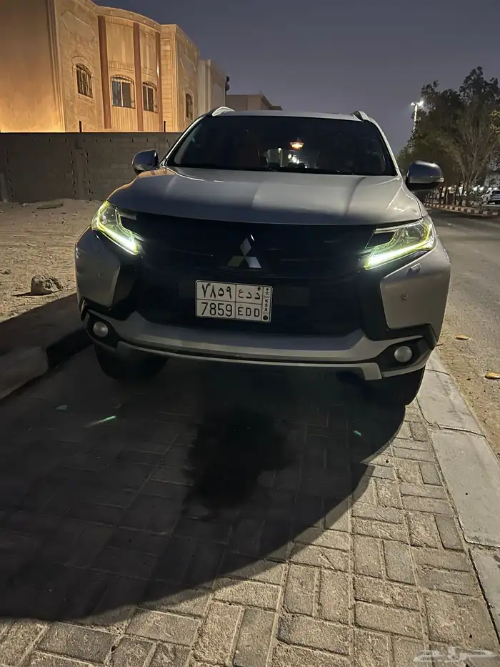 متسوبيشي مونتيرو فل 7