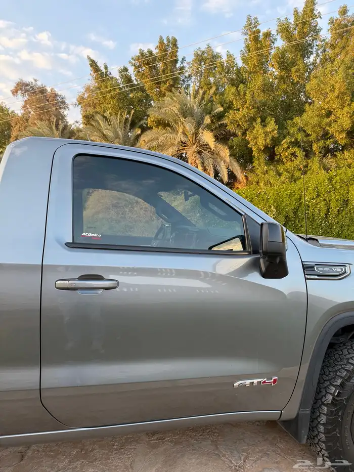 سييرا AT4 نظيف رمادي 47