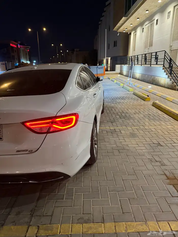للبيع كرايزلر C200 موديل 2016 0
