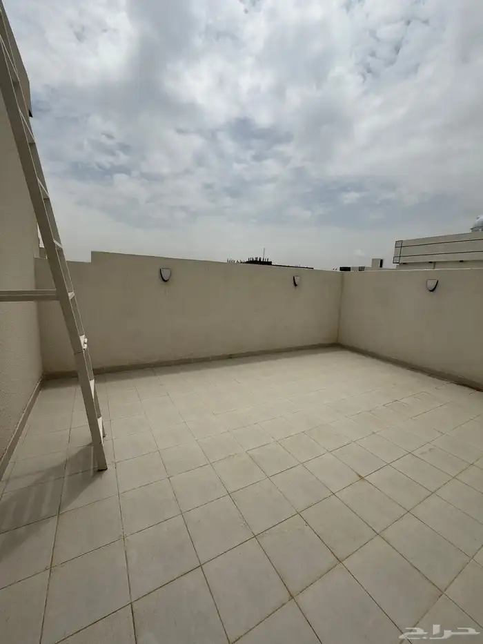 للبيع ارواف ارضيه وعلويه بحوش وسطح خاص الزهور المحاله ابها 41