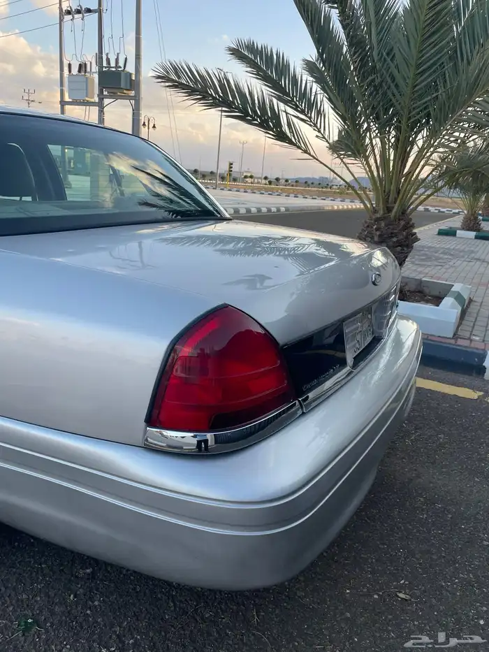 فورد فكتوريا 11 بودي ومحركات بلد 12