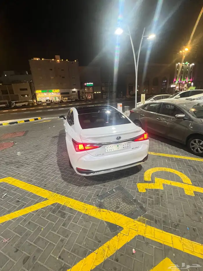 لكزس es2021 0