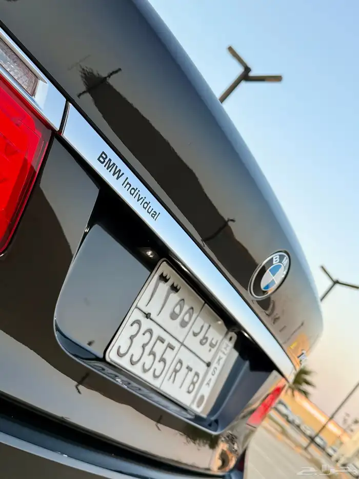 بي ام دبليو 740 موديل 2011 نظيف جدا 14