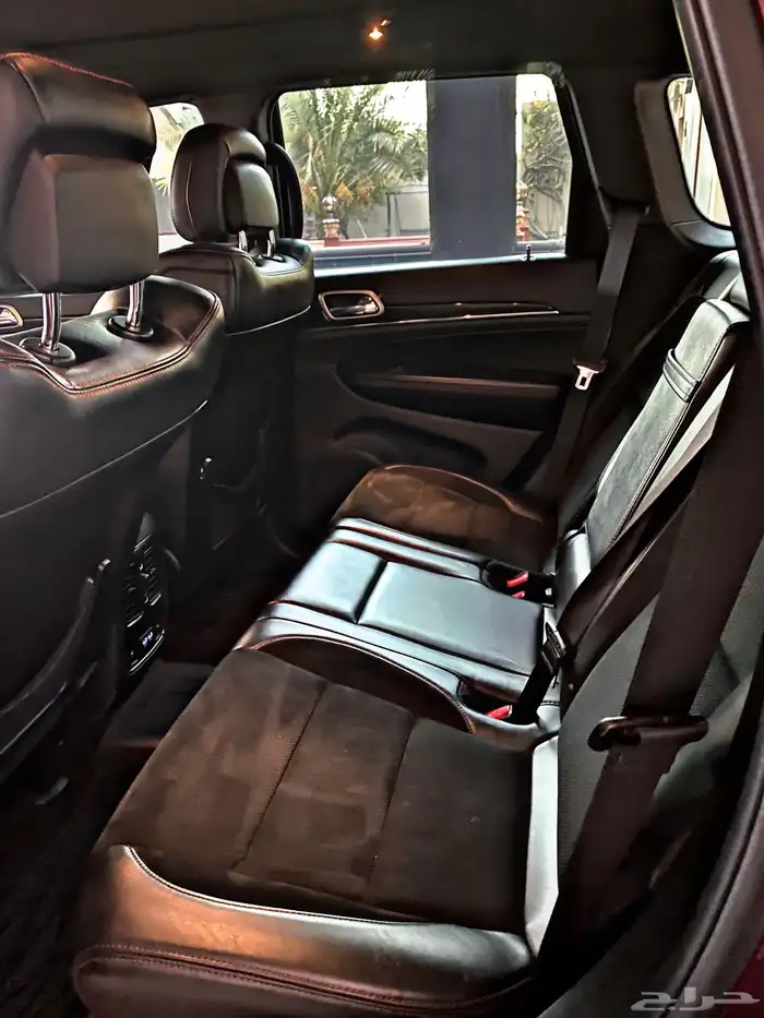 جيب جراند شيروكي تريل هوك 2017 اول مالك 13