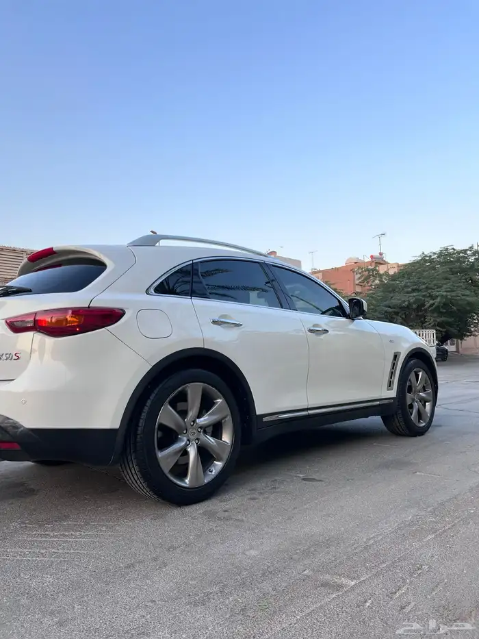 انفنتي FX50 للبيع 4