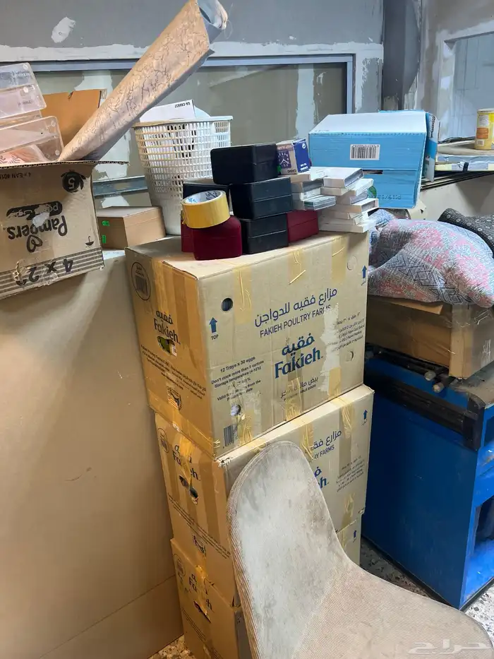 بضاعة عبارة عن ساعات راديو مكاين حلاقه وغيرها واكسسورات 0