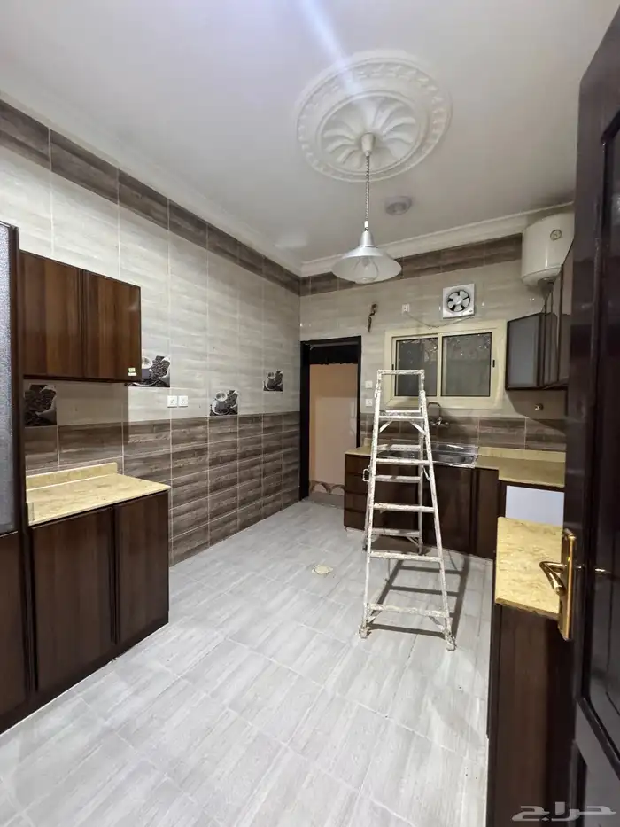 شقه ارضيه خلفيه حي البوادي السعر 380 الف 7