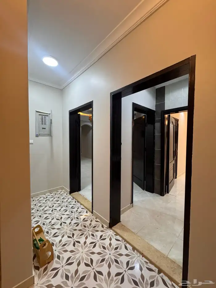 شقه دور ثاني حي البوادي للبيع 380 الف 0