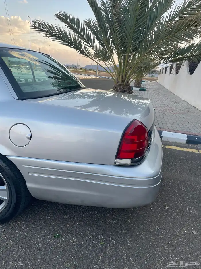 فورد فكتوريا 11 بودي ومحركات بلد 14