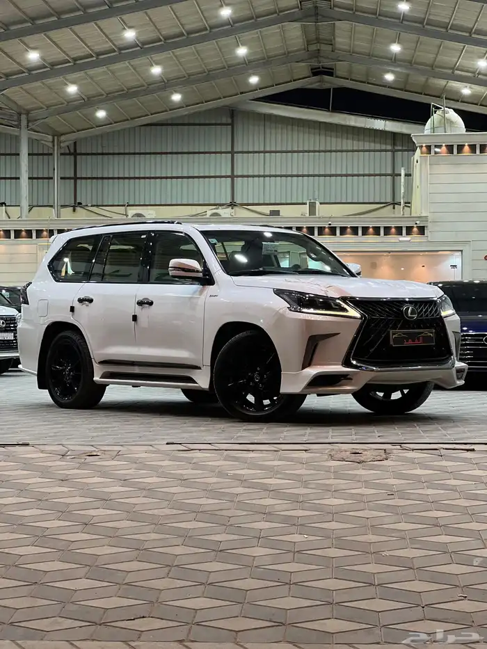 لكزس - 2016 - LX570 - فل كامل 0