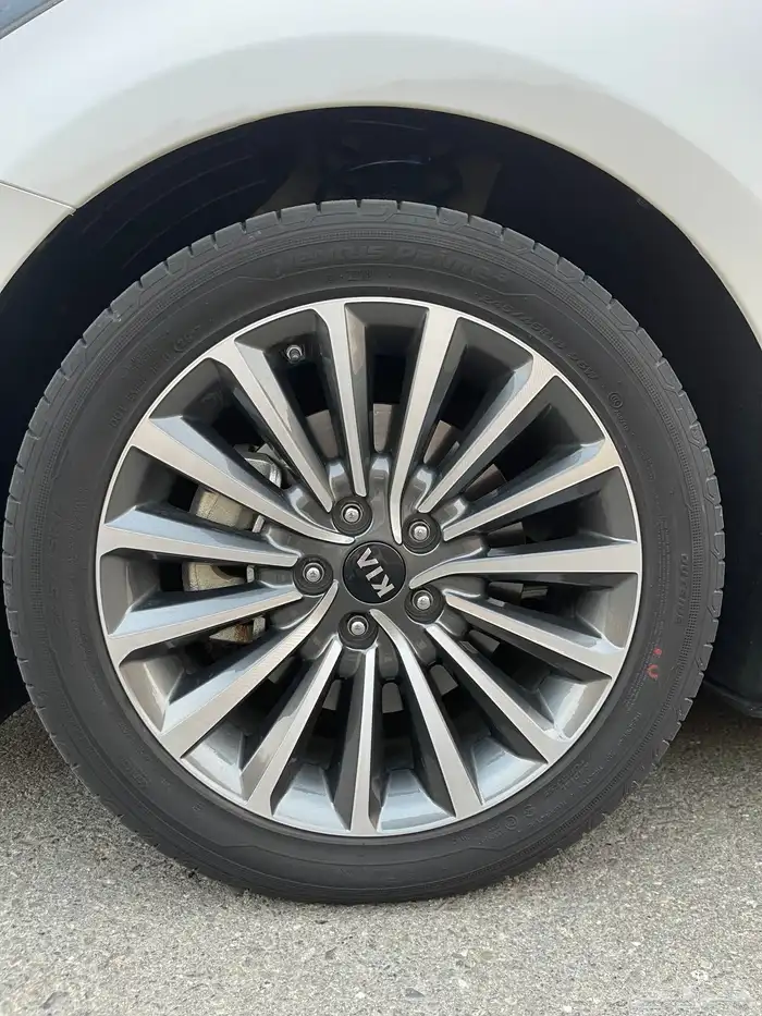 كيا كادينزا 2018 شبه الاصفار 20