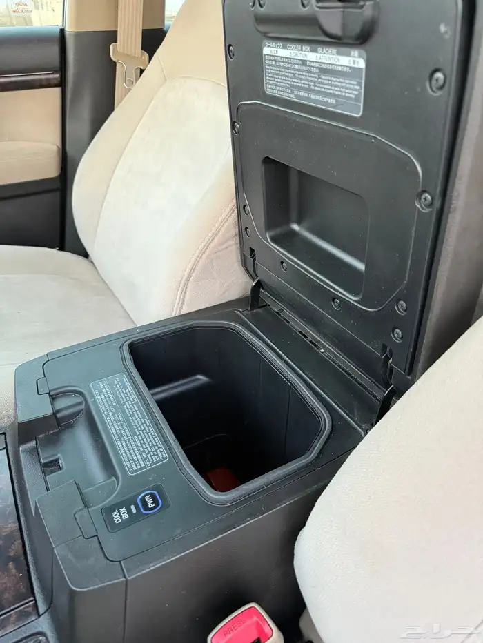 جيب لاندكروزر 2011((مخزن )) 39