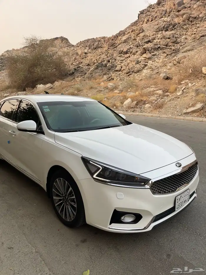 كيا كادينزا 2018 شبه الاصفار 10
