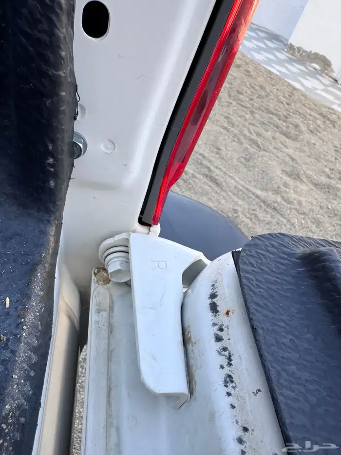 هايلوكس ( مخزن بريمي ) 26