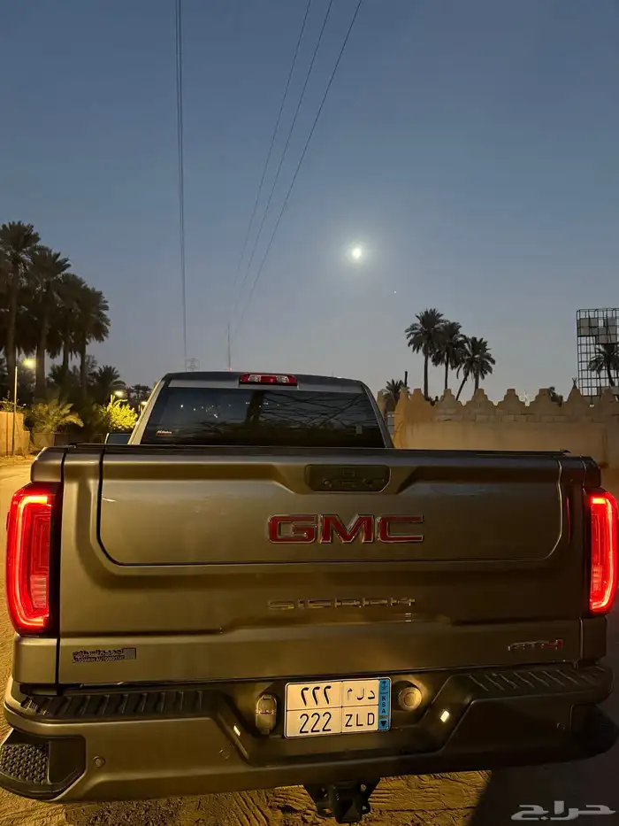 سييرا AT4 نظيف رمادي 34