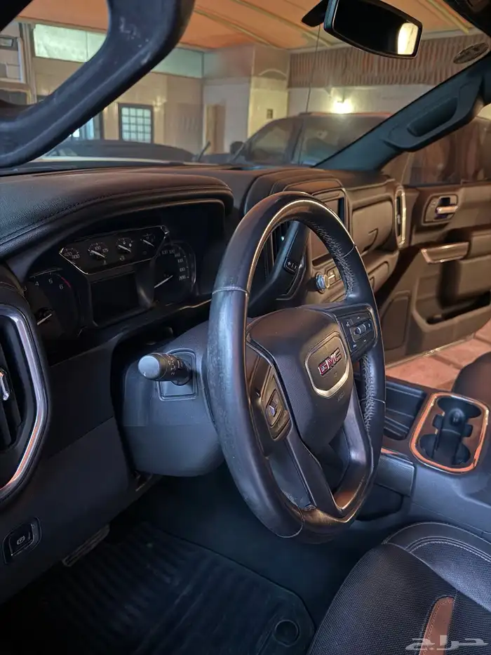 سييرا AT4 نظيف رمادي 28