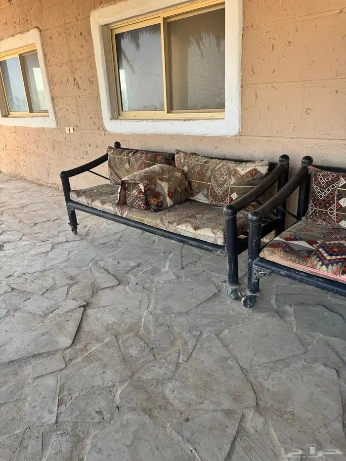 كراسي حديد 0