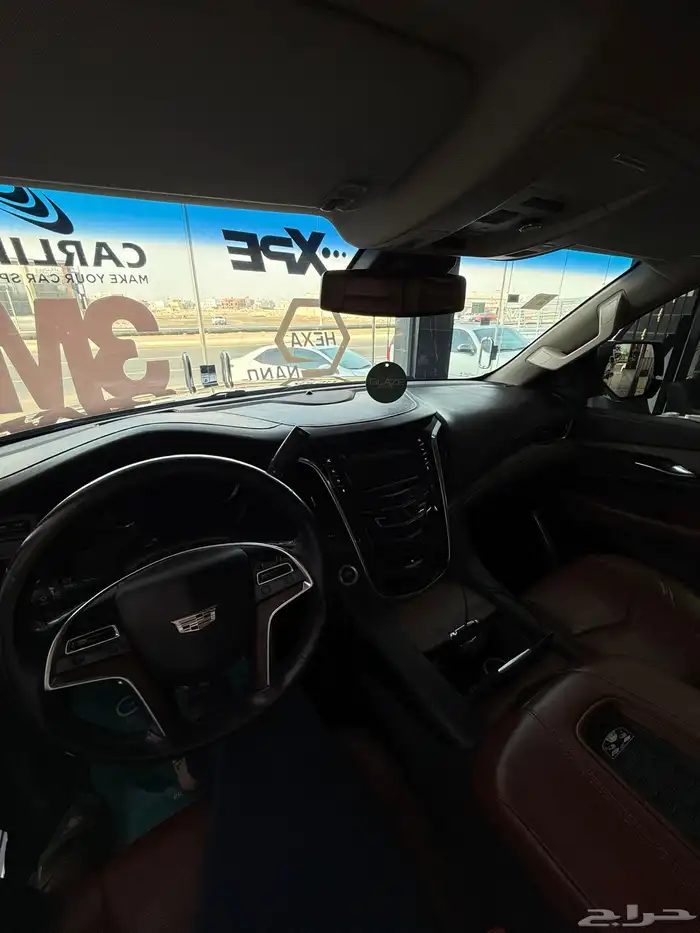 كاديلاك اسكاليد 16